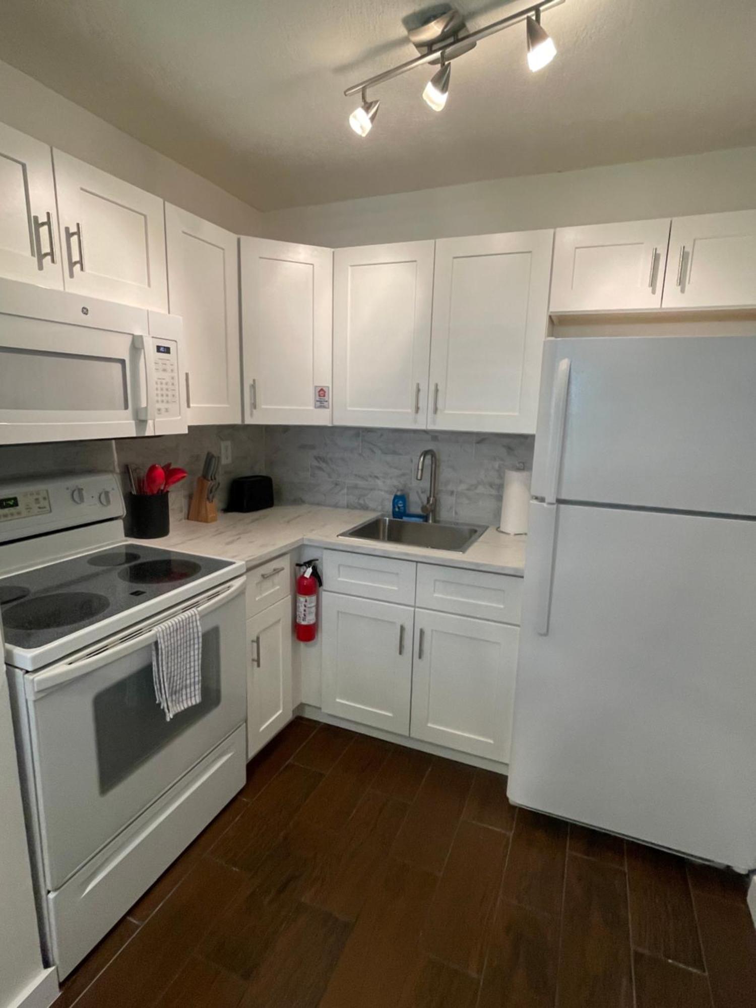 City First Story Apartments & Cottage フォート・ローダーデール エクステリア 写真