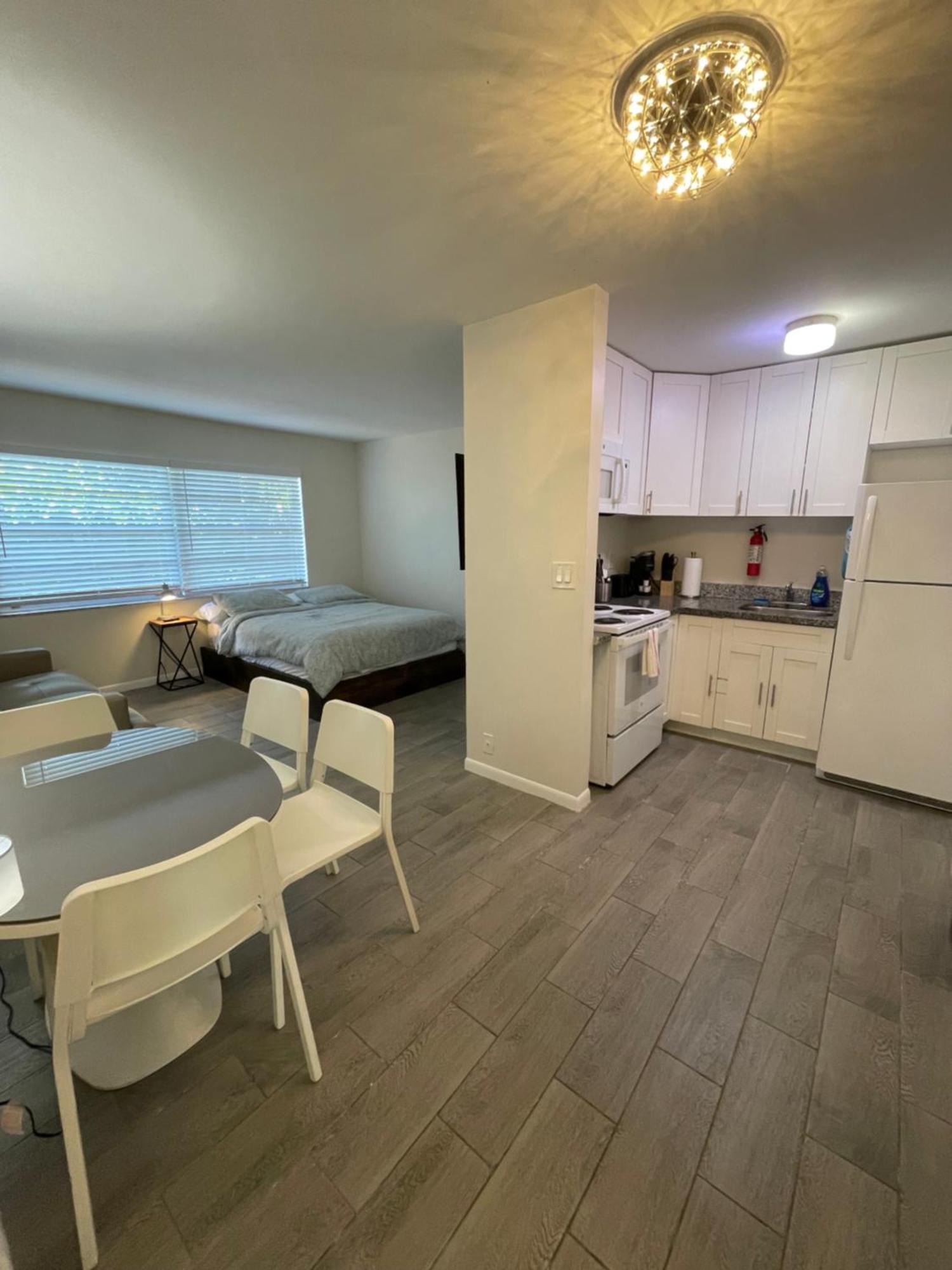 City First Story Apartments & Cottage フォート・ローダーデール エクステリア 写真