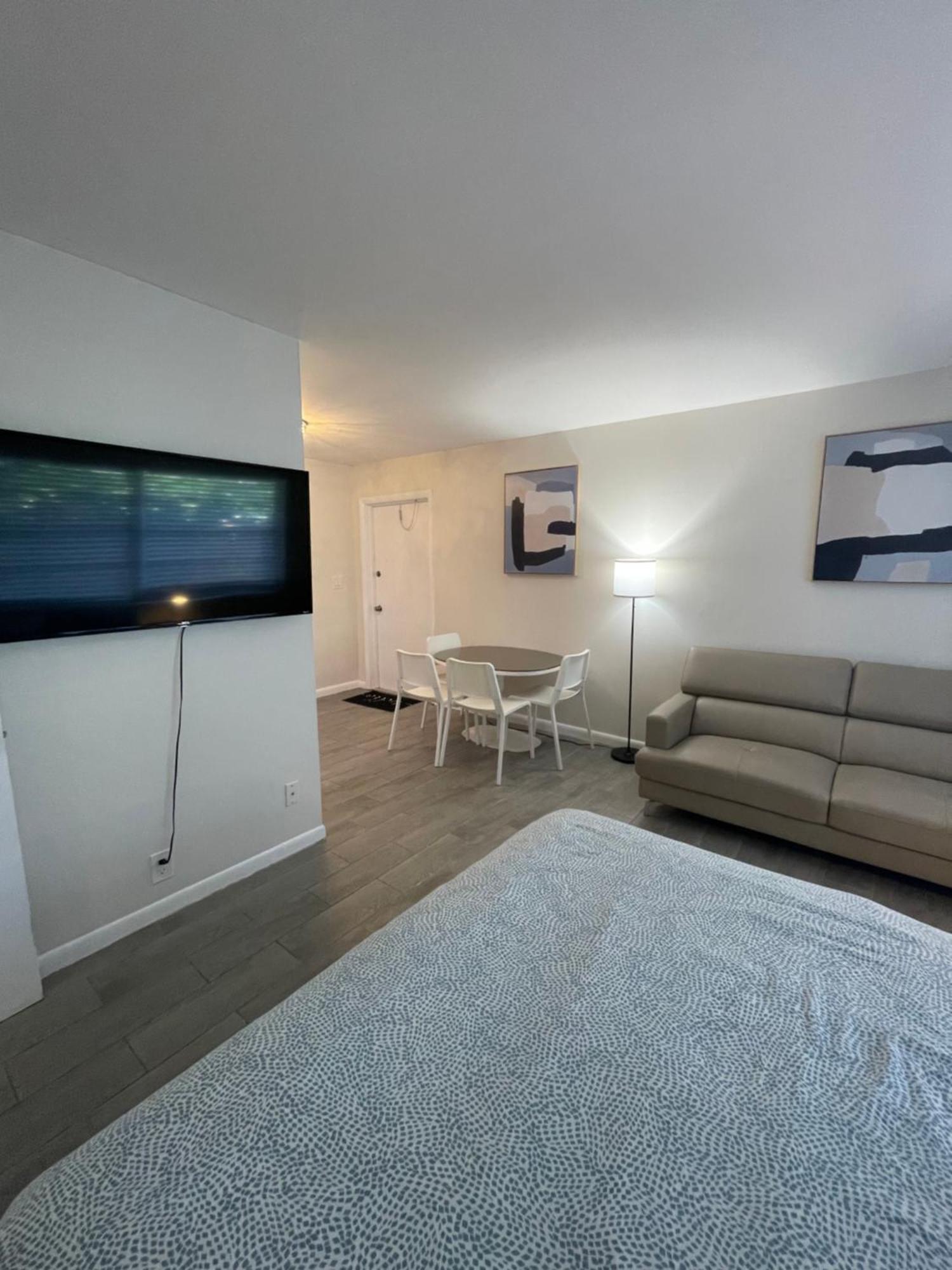 City First Story Apartments & Cottage フォート・ローダーデール エクステリア 写真